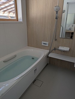 お風呂もお使いいただけますが下呂温泉が近くにございます。